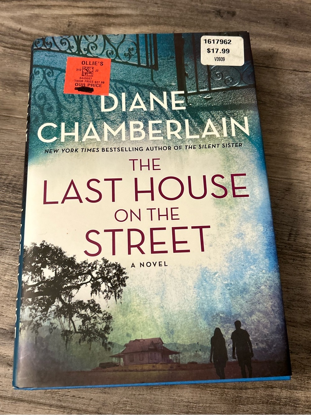 ‘The Last House on the Street’ Diane Chamberlain Hardcover Novel/Book